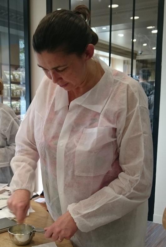 Emmanuelle Pellet Drouet en formation chez Aroma-Zone